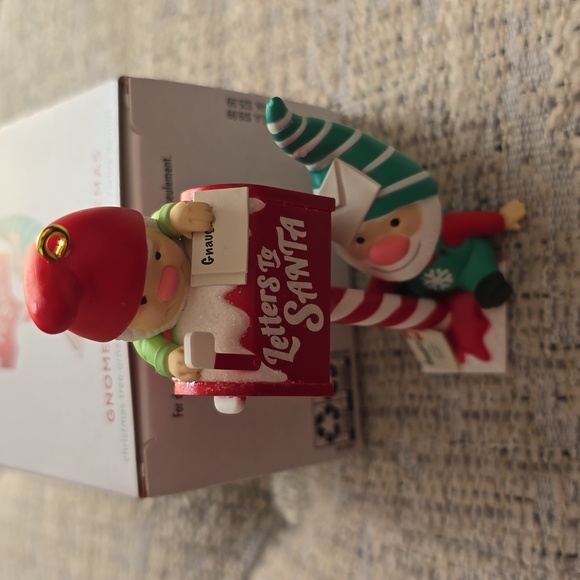 HALLMARK DISNEY KEEPSAKE LETTERS TO SANTA CHRISTMAS TREE ORNAMENT - Picture 2 of 12